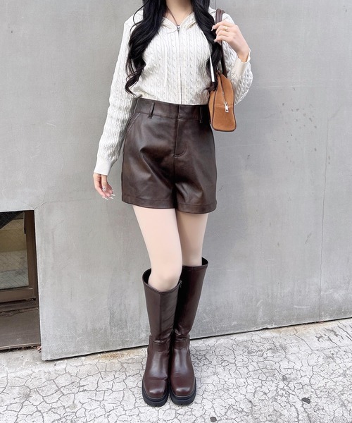 INGNI（イング）の「フェイクレザーショートパンツ／A（その他パンツ・レディース・ブラウン/ブラック・FREE）」の13枚目の写真