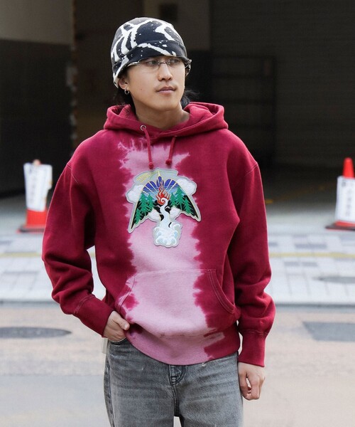 TOKYO CULTUART by BEAMS(トウキョウカルチャートバイビームス)の「Kads MIIDA(三井田一成) × 野坂稔和 / タイダイ Hoodie(パーカー・レディース・レッド/ブルー・MEDIUM/LARGE)」の1枚目の写真