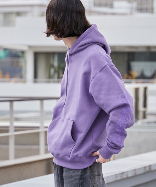 PLEASURES（プレジャー）の「PLEASURES/プレジャーズ SCRAWL HOODIE ヘビーウェイト プルオーバーパーカー 2026年春夏（パーカー・メンズ・パープル・XL/M/L）」の17枚目の写真