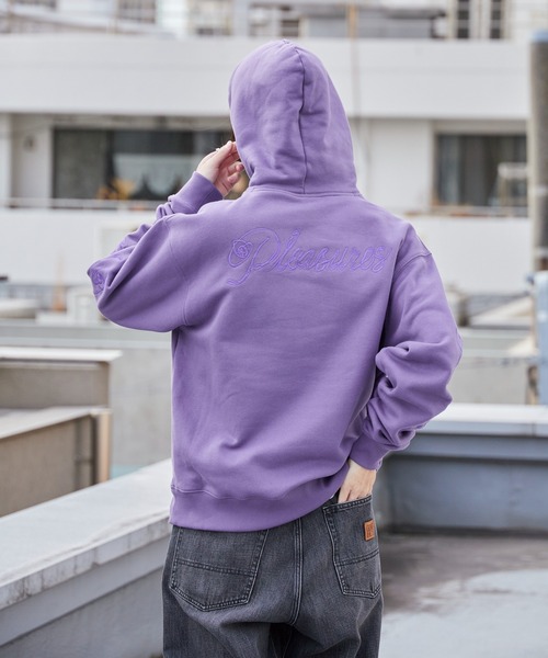 PLEASURES（プレジャー）の「PLEASURES/プレジャーズ SCRAWL HOODIE ヘビーウェイト プルオーバーパーカー 2026年春夏（パーカー・メンズ・パープル・XL/M/L）」の22枚目の写真