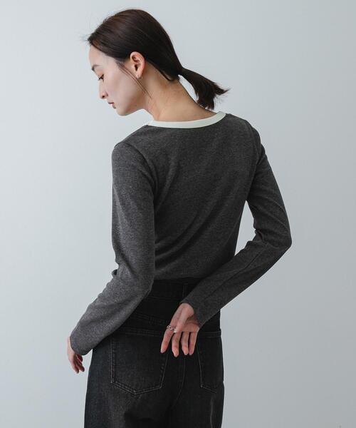 SENSE OF PLACE by URBAN RESEARCH(センスオブプレイスバイアーバンリサーチ)の「ラウンドネックリブTシャツ(Tシャツ/カットソー・レディース・チャコールグレー/ベージュ/ネイビー/ホワイト系その他・ONE)」の5枚目の写真