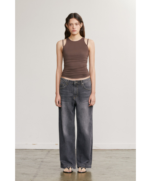 AFTERHOURS(アフターアワーズ)の「SHIRRING STRAP SLEEVELESS TOP (BROWN)(Tシャツ/カットソー・レディース・その他・FREE)」の5枚目の写真