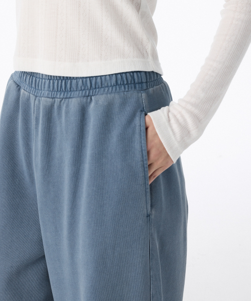 MUSINSA STANDARD WOMAN（ムシンサスタンダードウーマン）の「ウィメンズピグメントワイドスウェットパンツ[ブルーグレー]（スウェットパンツ・レディース・その他・SMALL/MEDIUM/LARGE/X-SMALL）」の4枚目の写真