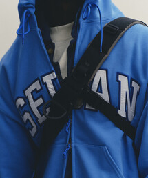 SEDAN ALL-PURPOSE（セダンオールパーパス）の「SEDAN ALL-PURPOSE | カレッジロゴ刺繍 ダブルジップ フーディ MEN（パーカー）」