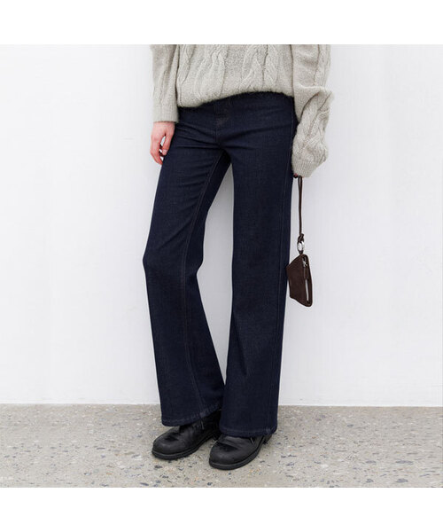 ATELIER NAIN(アトリエナイン)の「(PT-5733)CITY BOOTCUT WARM DENIM PANTS(スラックス・レディース・ブラック/インディゴブルー/ブルー・MEDIUM/LARGE/SMALL)」の2枚目の写真