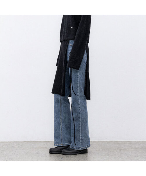 ATELIER NAIN(アトリエナイン)の「(PT-5733)CITY BOOTCUT WARM DENIM PANTS(スラックス・レディース・ブラック/インディゴブルー/ブルー・MEDIUM/LARGE/SMALL)」の3枚目の写真
