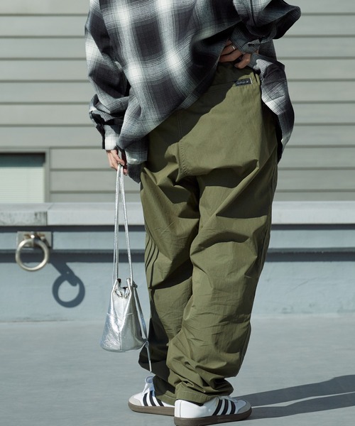 and wander(アンドワンダー)の「and wander/アンドワンダー×Gramicci/グラミチ C/N climbing pant コラボレーションロゴ クライミングパンツ 2026年春夏(その他パンツ・メンズ・カーキ/ブラック・L/XL/M)」の21枚目の写真