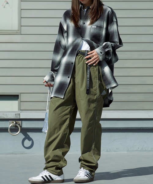 and wander(アンドワンダー)の「and wander/アンドワンダー×Gramicci/グラミチ C/N climbing pant コラボレーションロゴ クライミングパンツ 2026年春夏(その他パンツ・メンズ・カーキ/ブラック・L/XL/M)」の22枚目の写真
