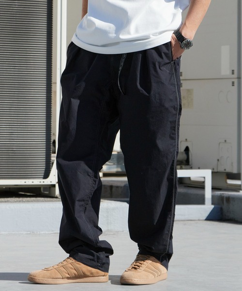 and wander(アンドワンダー)の「and wander/アンドワンダー×Gramicci/グラミチ C/N climbing pant コラボレーションロゴ クライミングパンツ 2026年春夏(その他パンツ・メンズ・カーキ/ブラック・L/XL/M)」の6枚目の写真