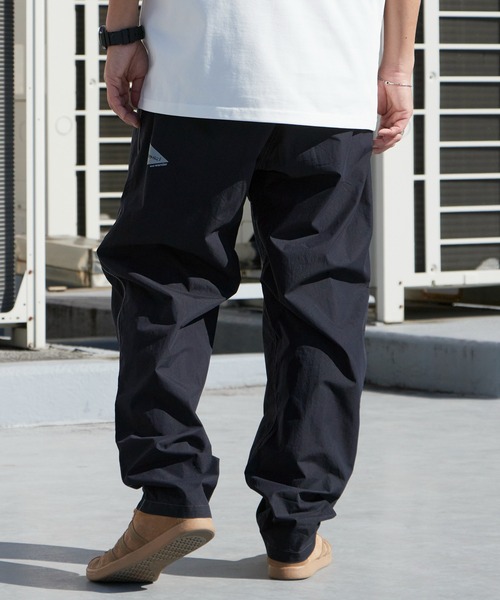 and wander(アンドワンダー)の「and wander/アンドワンダー×Gramicci/グラミチ C/N climbing pant コラボレーションロゴ クライミングパンツ 2026年春夏(その他パンツ・メンズ・カーキ/ブラック・L/XL/M)」の8枚目の写真