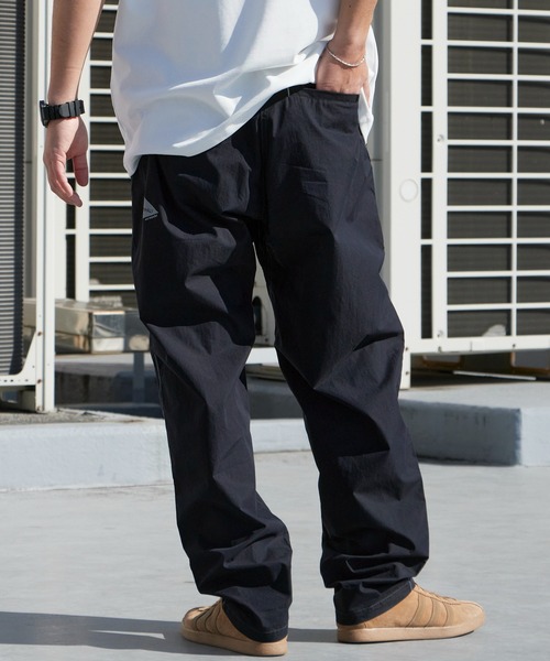 and wander(アンドワンダー)の「and wander/アンドワンダー×Gramicci/グラミチ C/N climbing pant コラボレーションロゴ クライミングパンツ 2026年春夏(その他パンツ・メンズ・カーキ/ブラック・L/XL/M)」の9枚目の写真