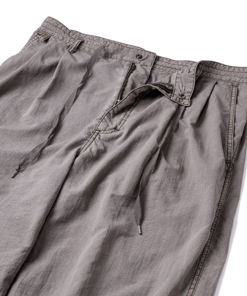 Sandinista（サンディニスタ）の「Nylon 2Tuck Pants - Overdyed / 後染め２タック入りナイロンパンツ（その他パンツ・メンズ・グリーン系その他/グレー系その他/イエロー系その他・SMALL/MEDIUM/LARGE）」の11枚目の写真