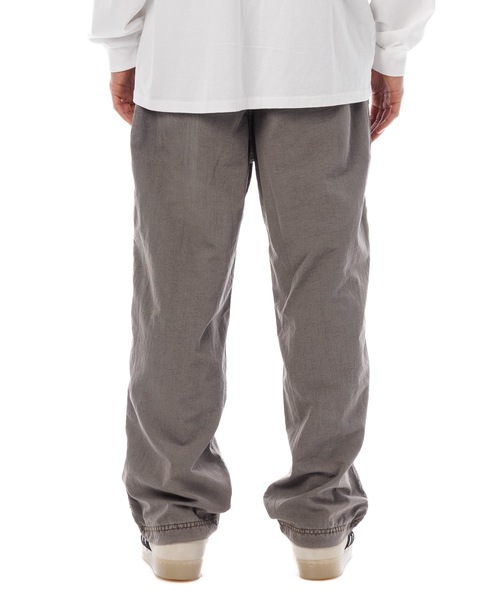 Sandinista（サンディニスタ）の「Nylon 2Tuck Pants - Overdyed / 後染め２タック入りナイロンパンツ（その他パンツ・メンズ・グリーン系その他/グレー系その他/イエロー系その他・SMALL/MEDIUM/LARGE）」の16枚目の写真