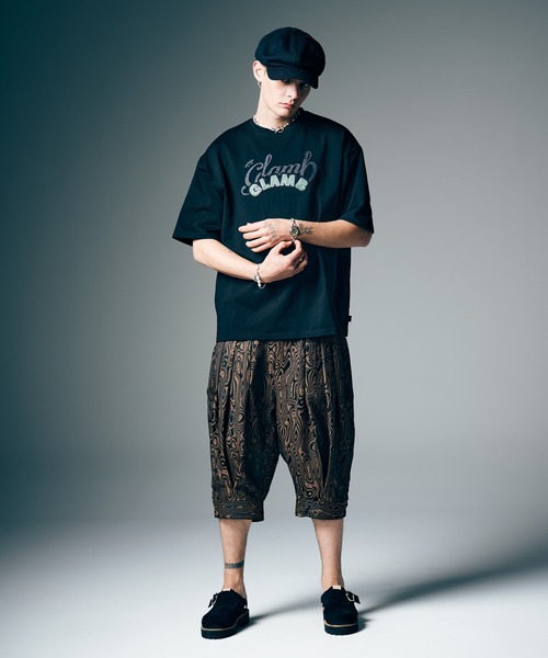 glamb(グラム)の「Glitter Logo T-Shirt / グリッターロゴTシャツ(Tシャツ/カットソー・メンズ・ホワイト/ブラック・S/M/L)」の7枚目の写真