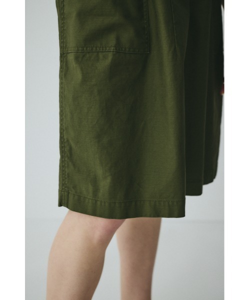 HeRIN.CYE(ヘリンドットサイ)の「Round form baker half pants ラウンドフォルムベイカーカーゴパンツ(その他パンツ・レディース・ホワイト/カーキ/ブラック・38/36)」の11枚目の写真