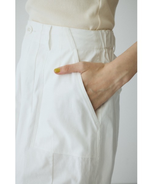 HeRIN.CYE(ヘリンドットサイ)の「Round form baker half pants ラウンドフォルムベイカーカーゴパンツ(その他パンツ・レディース・ホワイト/カーキ/ブラック・38/36)」の21枚目の写真