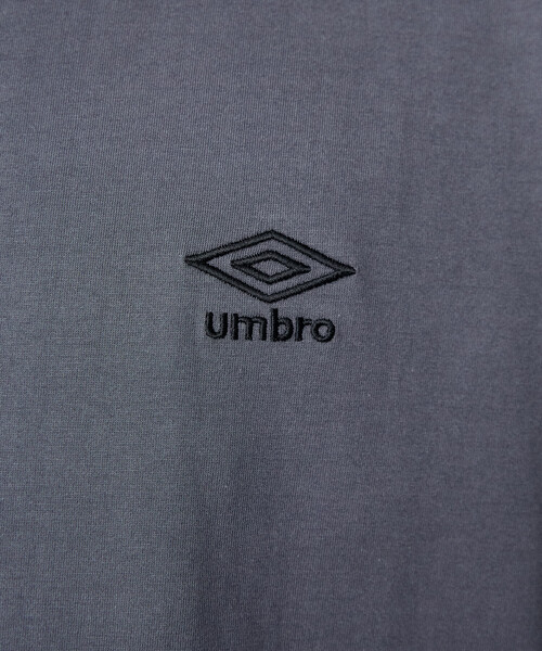 UMBRO（アンブロ）の「UMBRO × PUBLUX/アンブロ 別注　ロゴグラフィックTシャツ　限定展開（Tシャツ/カットソー・メンズ・ピンク/チャコールグレー/ブラック/ホワイト・MEDIUM/LARGE）」の22枚目の写真