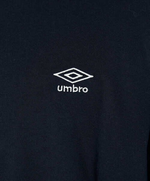 UMBRO（アンブロ）の「UMBRO × PUBLUX/アンブロ 別注　ロゴグラフィックTシャツ　限定展開（Tシャツ/カットソー・メンズ・ピンク/チャコールグレー/ブラック/ホワイト・MEDIUM/LARGE）」の8枚目の写真
