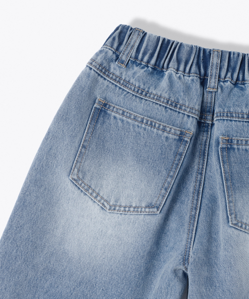 MUSINSA STANDARD KIDS（ムシンサスタンダードキッズ）の「ディストロイドニワイドバンディングデニムパンツ[ライトインディゴ]（デニムパンツ・レディース・その他・150/110/120/160/140/130）」の7枚目の写真