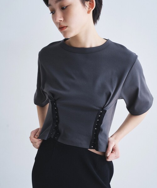 CODE A(コードエー)の「corset jersey tee(Tシャツ/カットソー・レディース・ホワイト/チャコールグレー・00)」の8枚目の写真