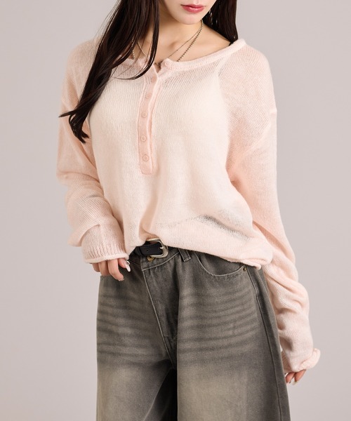 apres jour mignon(アプレジュールミニョン)の「ヘンリーシアーニット(ニット/セーター・レディース・ピンク/ネイビー/グレイッシュベージュ・フリー/LARGE)」の22枚目の写真