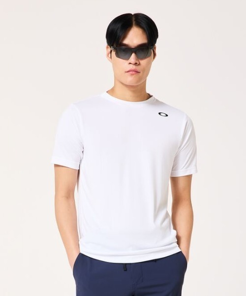 OAKLEY(オークリー)の「オークリー FOUNDATIONAL TECH SS CREW 1.0(Tシャツ/カットソー・メンズ・グレー/ブルー/ネイビー/ホワイト/ライトグリーン/サンドグレー/ブラック・3L/LL/L/M/S)」の2枚目の写真
