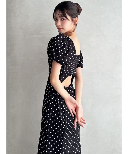 RESEXXY(リゼクシー)の「バブルスリーブマーメイドワンピース(ワンピース・レディース・レッド/ホワイト/ブラック・MEDIUM/SMALL)」の14枚目の写真