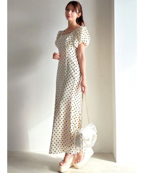 RESEXXY(リゼクシー)の「バブルスリーブマーメイドワンピース(ワンピース・レディース・レッド/ホワイト/ブラック・MEDIUM/SMALL)」の17枚目の写真