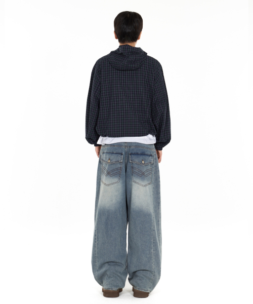 IDWS(アイドンワナセル)の「Bomin Curved Denim Pants Indigo(デニムパンツ・レディース・その他・1/2/0)」の7枚目の写真