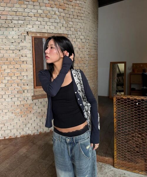 IDWS(アイドンワナセル)の「Bomin Curved Denim Pants Indigo(デニムパンツ・レディース・その他・1/2/0)」の5枚目の写真