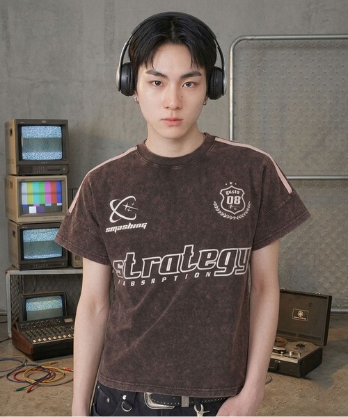 SPINNS（スピンズ）の「短丈ピグメント加工半袖Tシャツ/ゲームシャツロゴ（Tシャツ/カットソー・メンズ・ブラック系その他/グレー系その他/ブラウン系その他・ONESIZE）」の3枚目の写真
