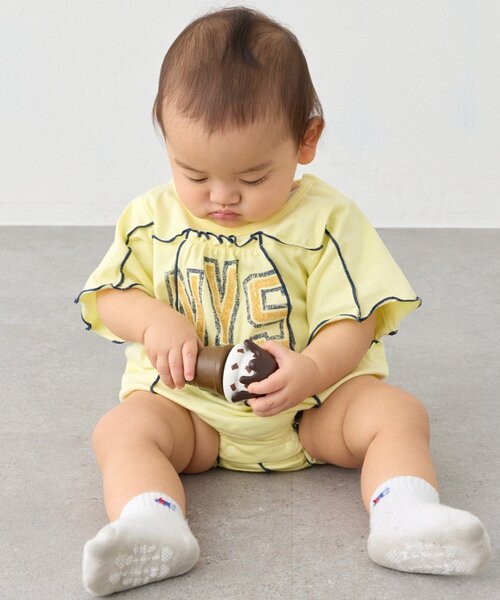 CIAOPANIC TYPY（チャオパニックティピー）の「【KIDS】メロウ切替ロゴ半袖ロンパース（ロンパース・キッズ・イエロー/チャコールグレー・80）」の3枚目の写真