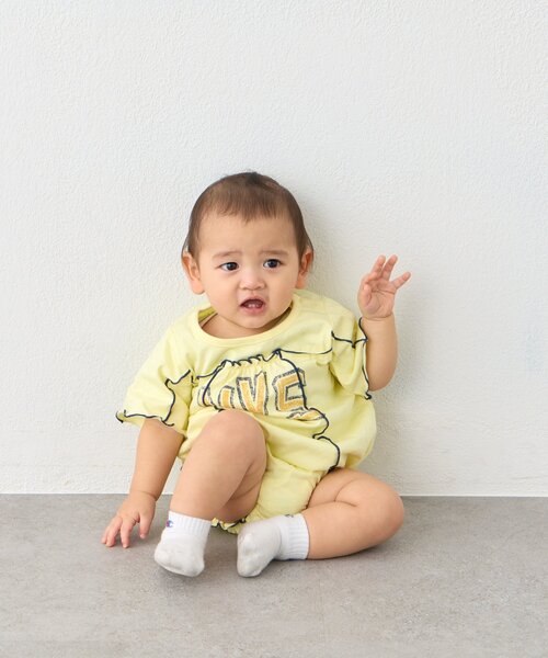 CIAOPANIC TYPY（チャオパニックティピー）の「【KIDS】メロウ切替ロゴ半袖ロンパース（ロンパース・キッズ・イエロー/チャコールグレー・80）」の5枚目の写真