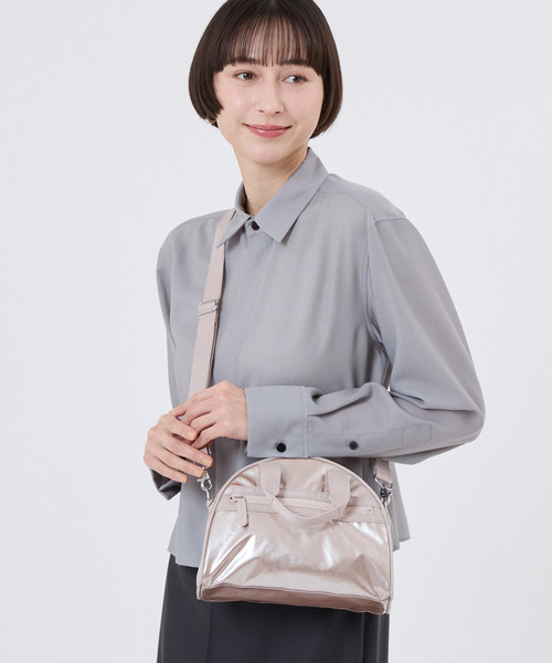 LeSportsac(レスポートサック)の「ROUND SM SATCHEL ローズゴールドシャイン(ショルダーバッグ・レディース・ピンク・FREE)」の1枚目の写真