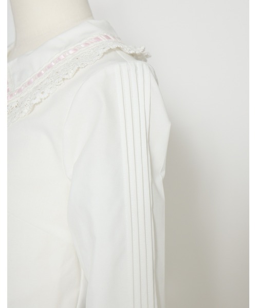 AVENCHUMU(アバンチュウム)の「"I want to kiss you." print ribbon garter blouse(シャツ/ブラウス・レディース・ブラック/ホワイト・XS/FREE)」の5枚目の写真