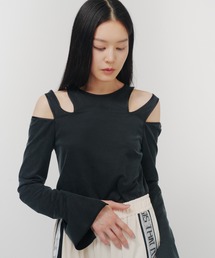 THINGS THAT MATTER | FIBRIL SATIN JERSEY NOTCH DESIGN TOPS / フィブリル サテン ジャージー ノッチ デザイン トップス(Tシャツ/カットソー)