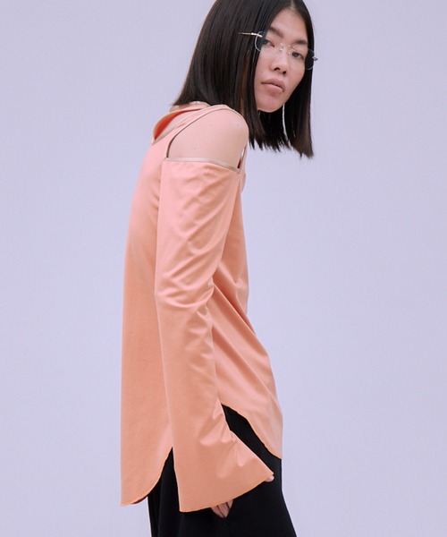 THINGS THAT MATTER（シングス ザット マター）の「FIBRIL SATIN JERSEY NOTCH DESIGN TOPS / フィブリル サテン ジャージー ノッチ デザイン トップス（Tシャツ/カットソー・レディース・グレイッシュベージュ/オレンジ/ブラウン/ブラック・FREE）」の10枚目の写真