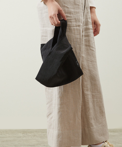 And A（アンドエー）の「ITTI イッチ / ANNIE REGISTER BAG - S CERATO BRIGHT ナイロントートバッグ マルシェバッグ / ITTI-BAG-182-CB（トートバッグ・メンズ・オレンジ/オリーブ/ブラウン/ブラック・FREE）」の2枚目の写真