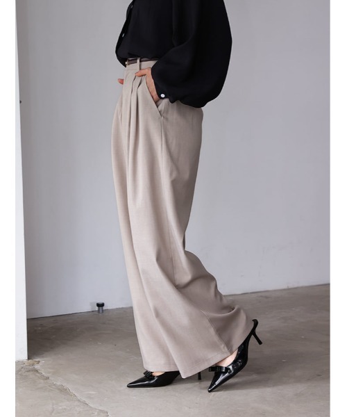 fifth（フィフス）の「タックワイドパンツ（その他パンツ・レディース・ブラック/グレイッシュベージュ・M/XS）」の3枚目の写真