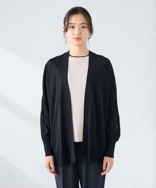 a.v.v（アーヴェヴェ）の「【UVカット/接触冷感】さらさらタッチトッパーカーディガン（カーディガン/ボレロ・レディース・グレー系その他/ブラック/ホワイト/ネイビー/クリーム・36/38/40）」の15枚目の写真