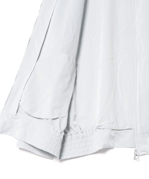 TONE SELECT WEAR（トーンセレクトウェア）の「United Athle(ユナイテッドアスレ) ポプリン ルーズフィット スーベニア ジャケット(一重)　(7171-01)(717101)【ﾎﾟﾌﾟﾘﾝﾙｰｽﾞﾌｨｯﾄｽｰﾍﾞﾆｱJK】（その他アウター・メンズ・グレー/グリーン・X-LARGE/LARGE）」の4枚目の写真