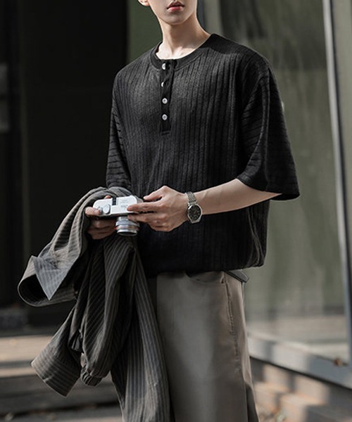 Ressaca(レサーカ)の「オーバーサイズヘンリーネックTシャツ(Tシャツ/カットソー・メンズ・アイボリー/ブラック/ブルー・XL/M/L)」の16枚目の写真