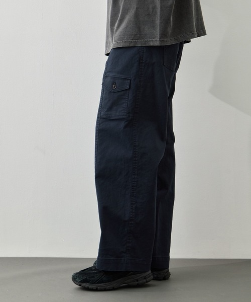 PUBLIC TOKYO(パブリックトウキョウ)の「【PUBLIC TOKYO 】コットンサージベイカーパンツ(カーゴパンツ・メンズ・ネイビー/カーキ・2/1)」の12枚目の写真