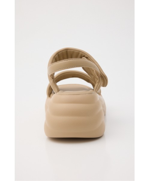 STACCATO(スタッカート)の「ミンネパッファーサンダル(サンダル・レディース・ベージュ/ブラック・22.5cm/23cm/23.5cm/24cm/24.5cm)」の9枚目の写真