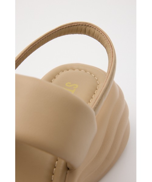 STACCATO(スタッカート)の「ミンネパッファーサンダル(サンダル・レディース・ベージュ/ブラック・22.5cm/23cm/23.5cm/24cm/24.5cm)」の4枚目の写真