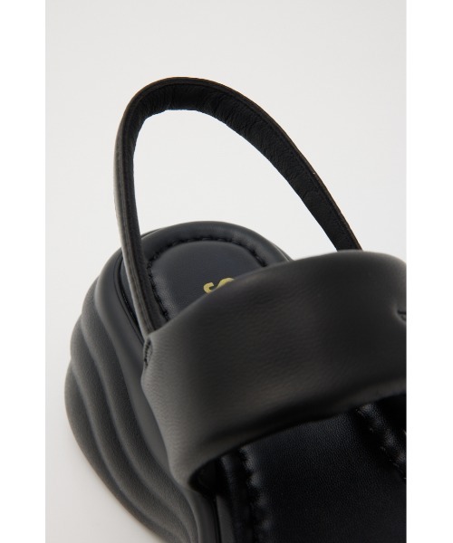 STACCATO(スタッカート)の「ミンネパッファーサンダル(サンダル・レディース・ベージュ/ブラック・22.5cm/23cm/23.5cm/24cm/24.5cm)」の22枚目の写真