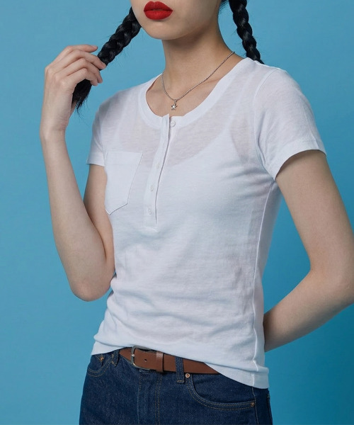 VIVID LADY（ビビッドレディー）の「ヘンリーネックポケットTシャツ（Tシャツ/カットソー・レディース・ネイビー/グレー/ホワイト・FREE）」の7枚目の写真
