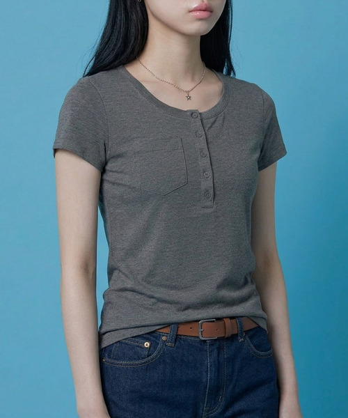 VIVID LADY（ビビッドレディー）の「ヘンリーネックポケットTシャツ（Tシャツ/カットソー・レディース・ネイビー/グレー/ホワイト・FREE）」の12枚目の写真