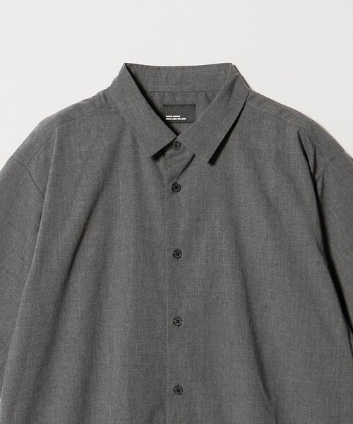 green label relaxing(グリーンレーベルリラクシング)の「【WEB限定】JUST fit ウールライク ボックス シルエット 半袖 シャツ(シャツ/ブラウス・メンズ・ダークグレー/ブラック/モカ・L/XL/M/S)」の17枚目の写真