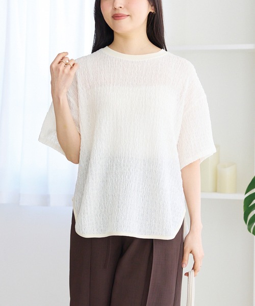 LAVEANGE(ラビアンジェ)の「楊柳ラウンドヘムカットプルオーバー(Tシャツ/カットソー・レディース・ブラック/グレー/オフホワイト・LL/M/5L/4L/3L)」の2枚目の写真